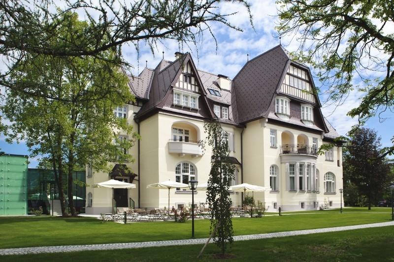 Tauroa Steirerschloessl Hotel Zeltweg Eksteriør billede